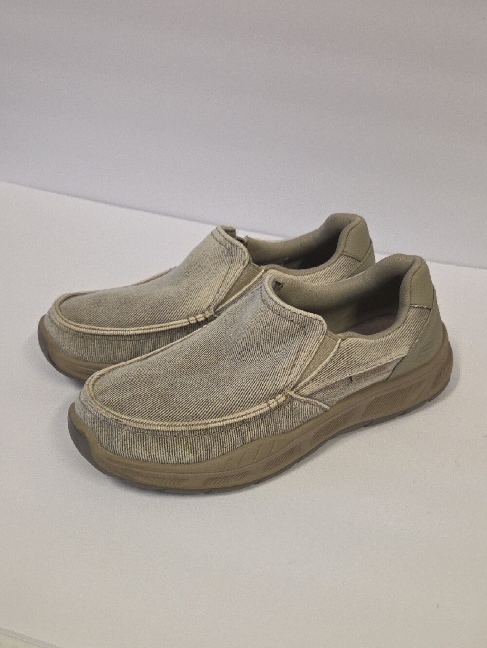 Skechers Men's Cohagen Vierra Slip-On Xtra Wide Fit Canvas Loafers Size 9